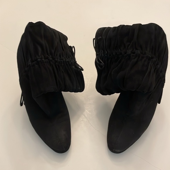 Authentic Gucci Boots - Picture 5 of 6